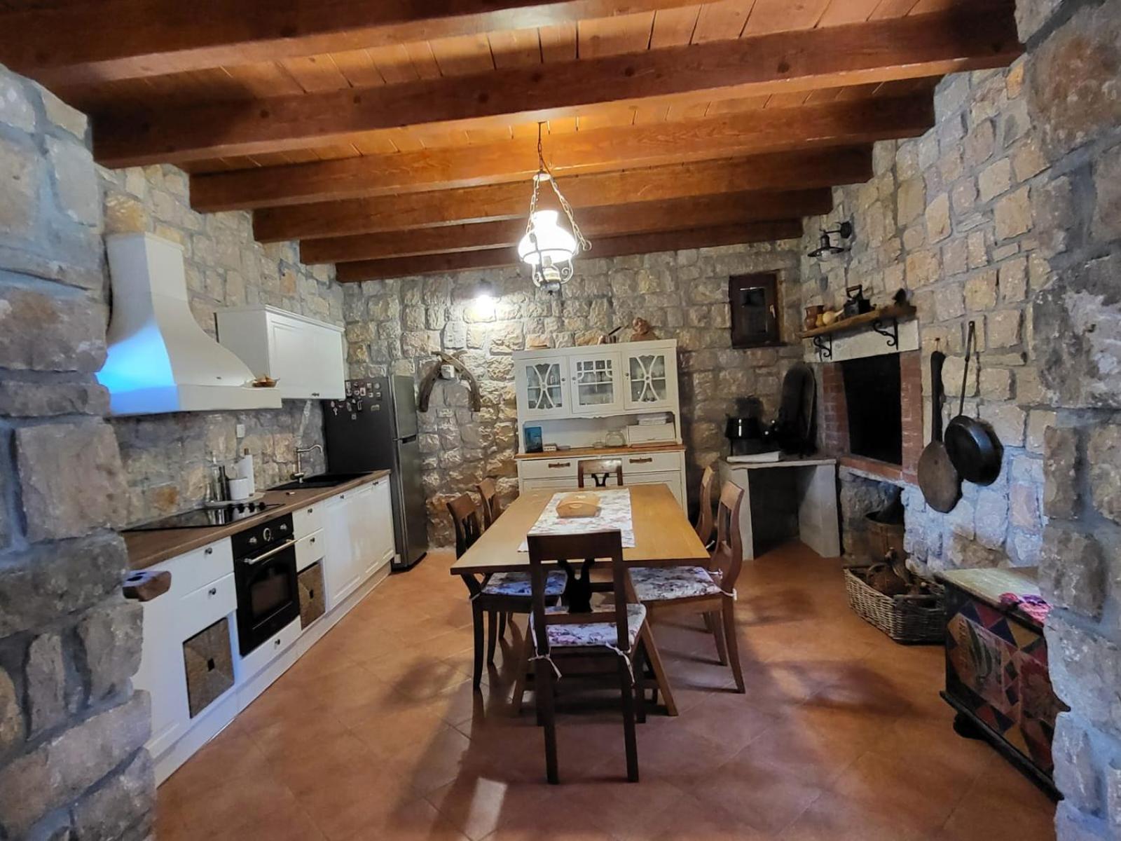 Вілла Stone House Knezevic Вінєрац Екстер'єр фото