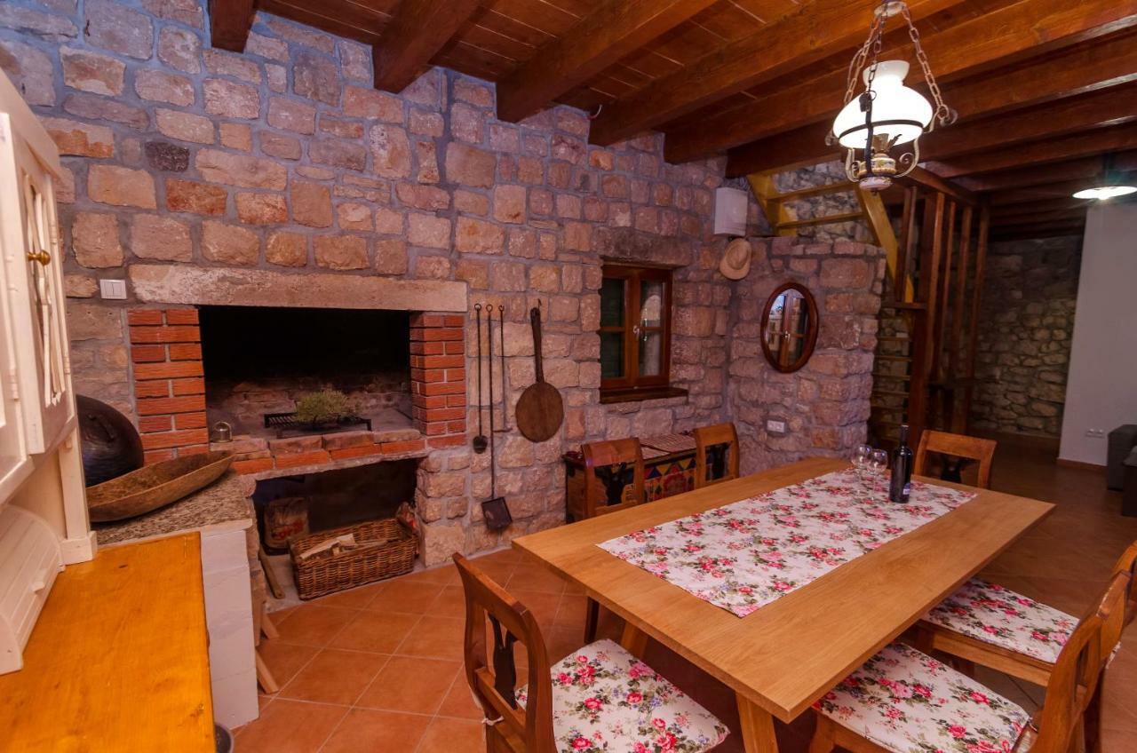 Вілла Stone House Knezevic Вінєрац Екстер'єр фото